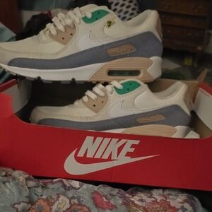 Nike Dunk Low Retro SE Sneakers - White and Black